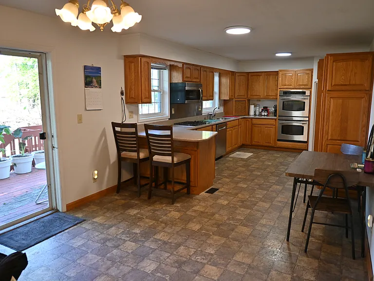2990 E Coleman Rd — Photo 6