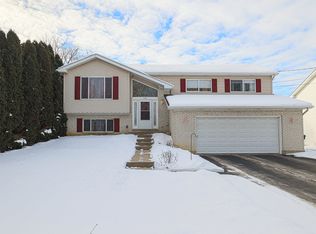 512 Madison Ave, Fox Lake, IL 60020