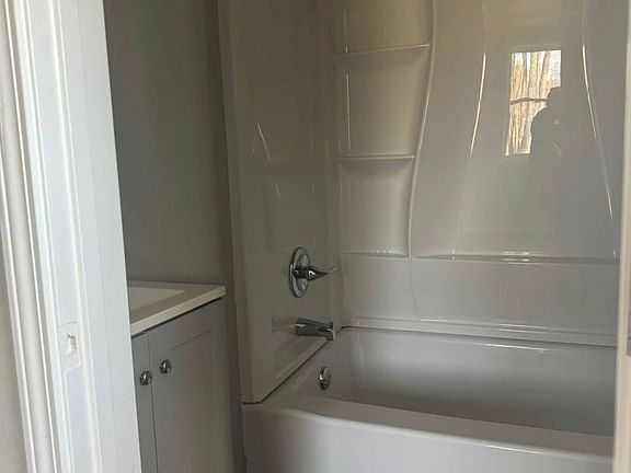 4th image of 1510 Aurora Ave SE