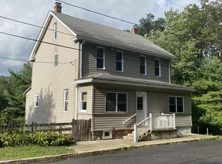 668 E Railroad St, Nesquehoning, PA