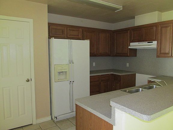 Open Kitchen w/ Pantry