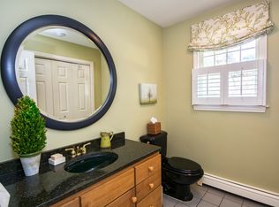 3 Village Ln, Scituate, MA 02066