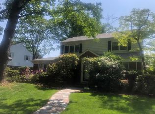 1445 Hudson Rd, Teaneck, NJ 07666