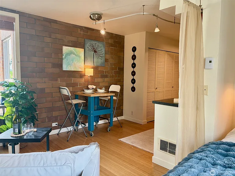 905 Cherry St #306 — Photo 3