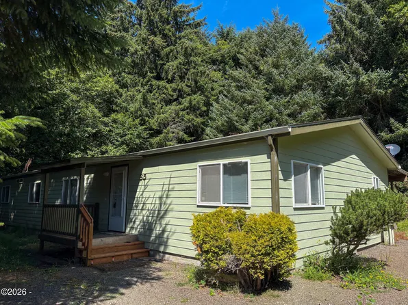 85 NE Keene Ave, Depoe Bay, OR 97341