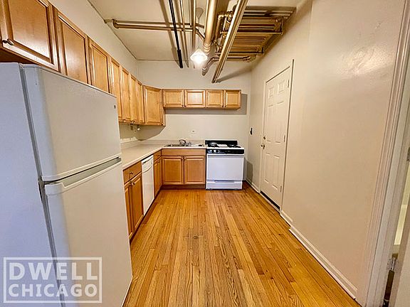 4th image of 2950 N Seeley Ave #G