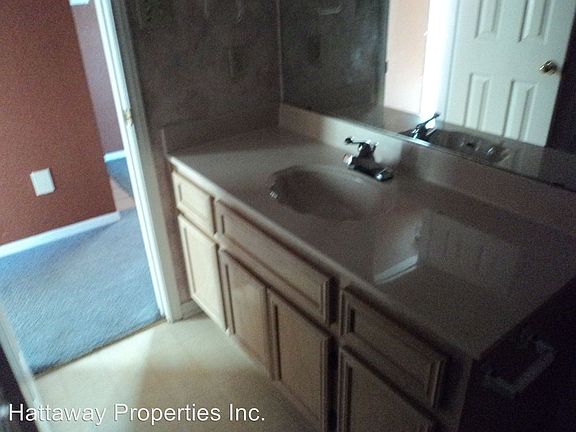 4th image of 3805 Oak Valley Dr