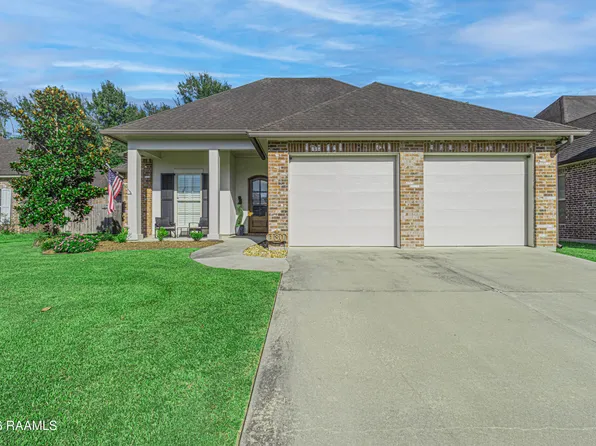 130 Beauchamp Ln, Lafayette, LA 70506