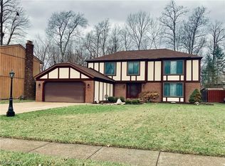 15738 Forestwood Dr, Strongsville, OH
