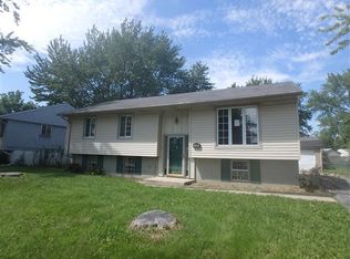 249 E Birch Dr, Glenwood, IL 60425
