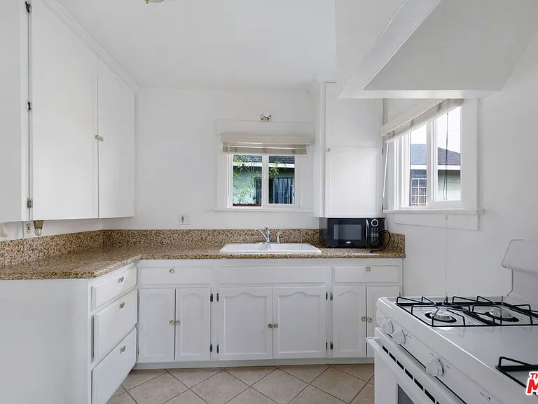 333 W 70th St #333 — Photo 12