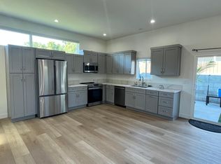 636 N Screenland Dr, Burbank, CA 91505