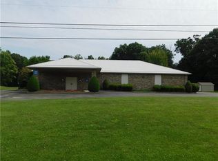 1431 Mercer Grove City Rd, Mercer, PA 16137