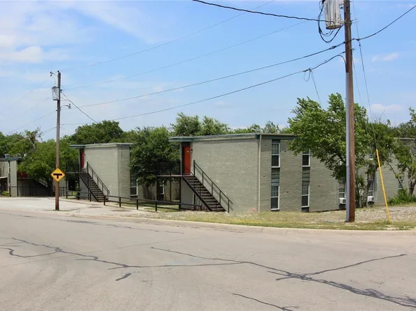 203 Love St APT 104, Weatherford, TX 76086