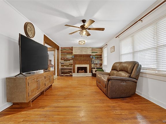 3rd image of 2388 Old Parrish Rd