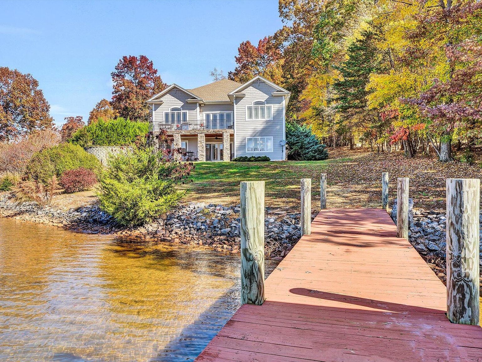 210 Retreat Ln, Huddleston, VA 24104 Zillow