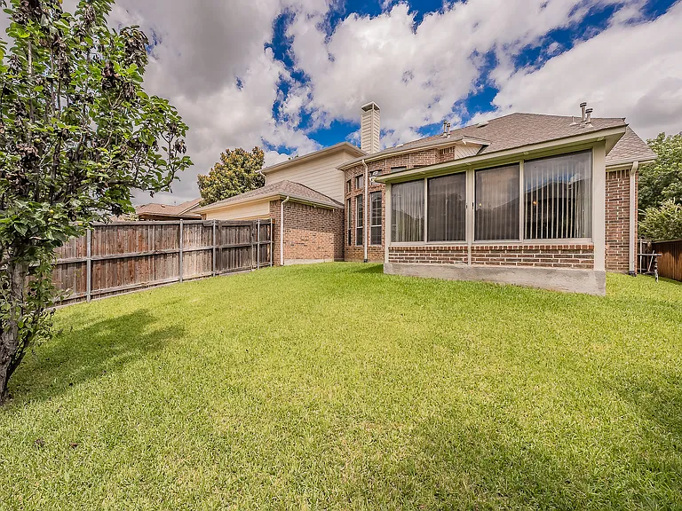 2217 Stonehenge Ln — Photo 37