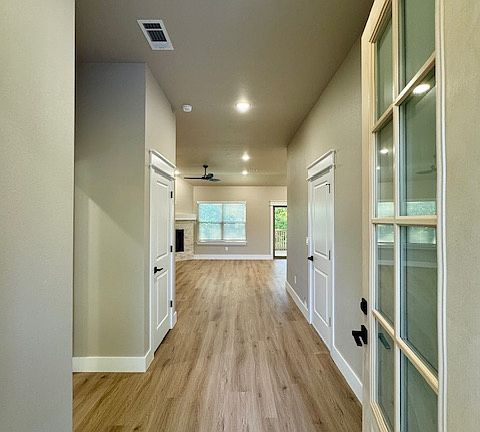 2nd image of 12 Clifford Ln