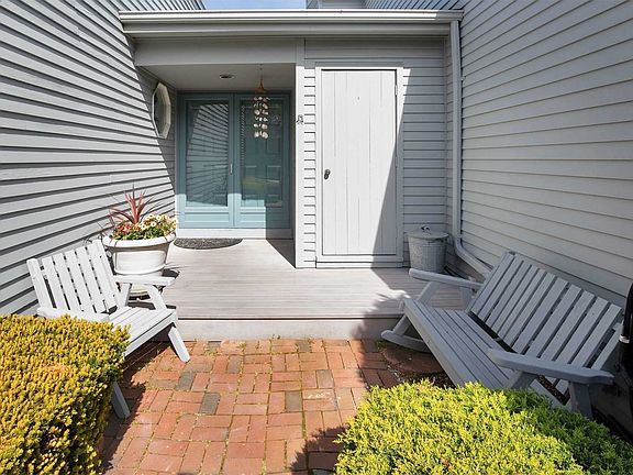 3rd image of 13 Harbour Dr