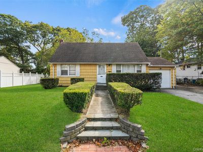 32 Phelps Lane, North Babylon, NY, 11703