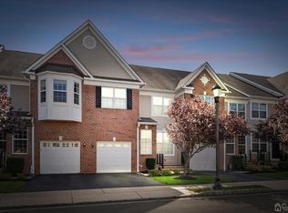 2436 Canterbury Ln, North Brunswick, NJ 08902