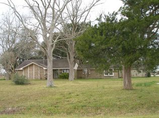 20433 Kermier Rd, Waller, TX 77484
