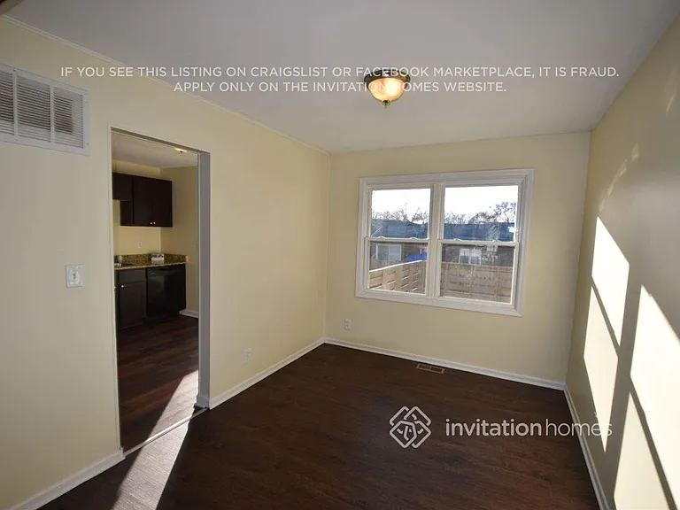 1307 Foxcroft Dr — Photo 7