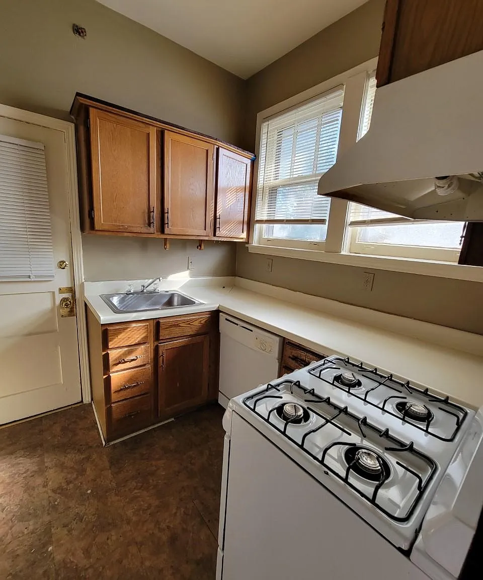 1 bed, 800 sqft, $760 — Photo 3