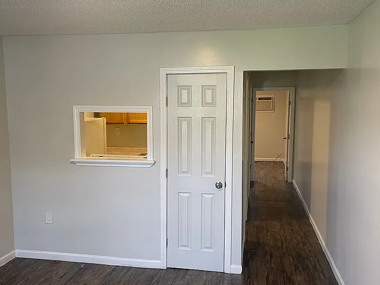 The Ridge Apartments — Photo 9