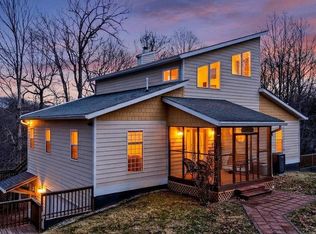 62 Summit Ct, Roseland, VA 22967