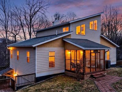 62 Summit Ct, Roseland, VA, 22967
