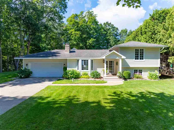 6375 M 66, Charlevoix, MI 49720