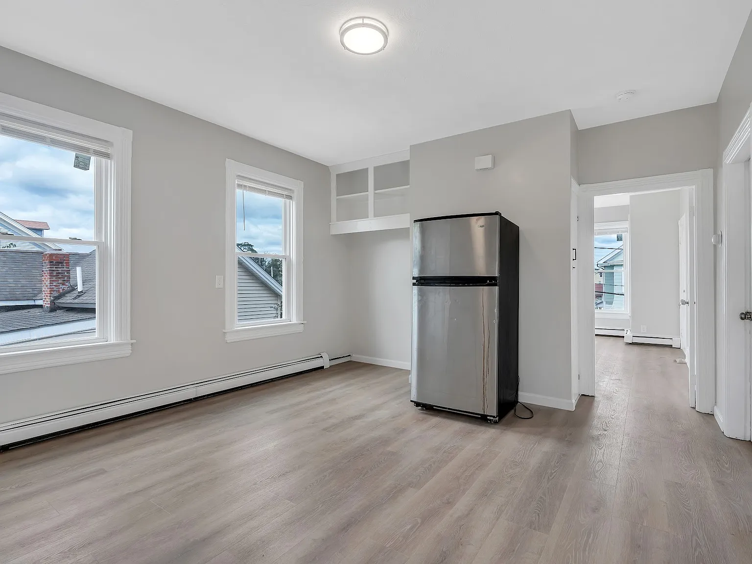 2 bed, 1300 sqft, $1,900 — Photo 3