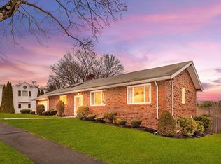 175 Shaw Rd, Brookline, MA 02467