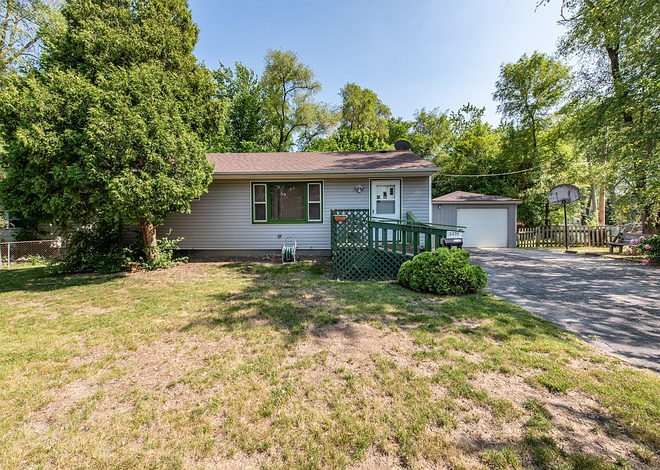1st image of 2835 Lorraine Ave