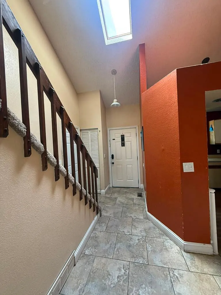 1922 Copper Creek Dr — Photo 3