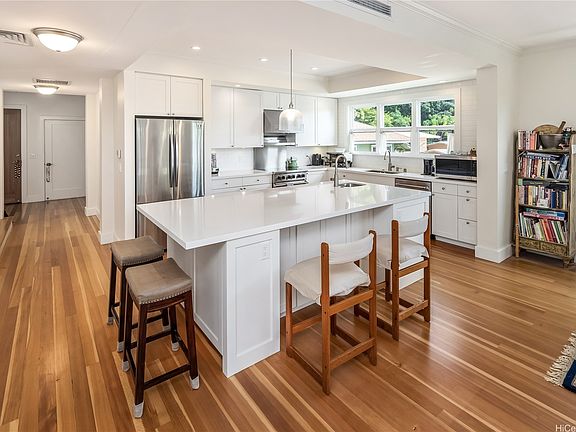 2nd image of 2463 Kekuanoni St