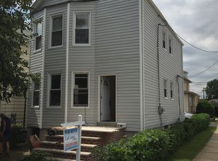 37 1st St, Lodi, NJ 07644