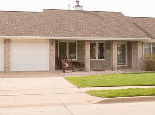 4834 Colonel Dr, Dubuque, IA 52002