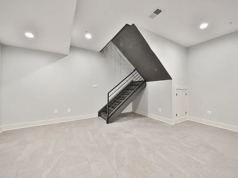 1322 N Franklin St #1 — Photo 21