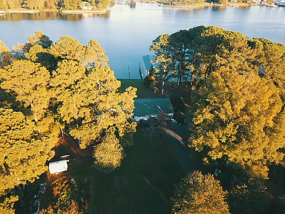 Aerial view from west/ stree