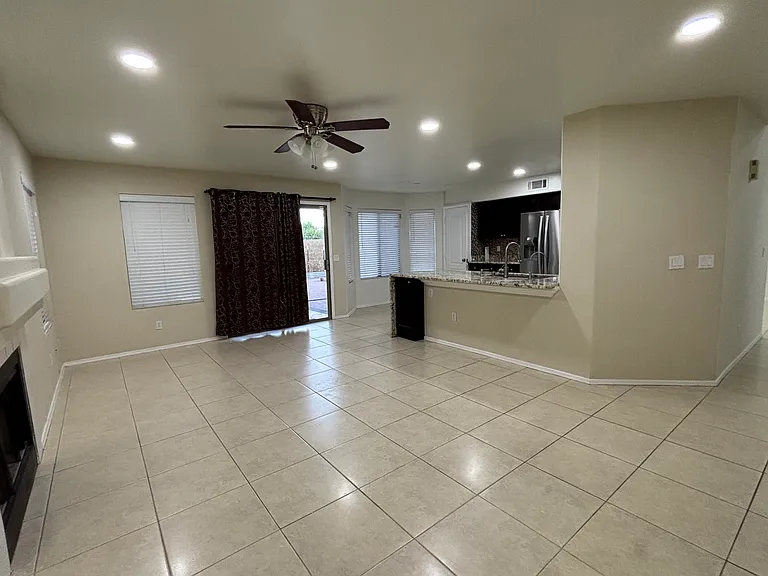 1231 N Tercera Ct — Photo 11