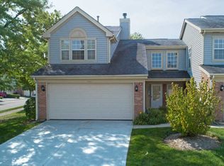 1541 Club Dr, Glendale Heights, IL 60139