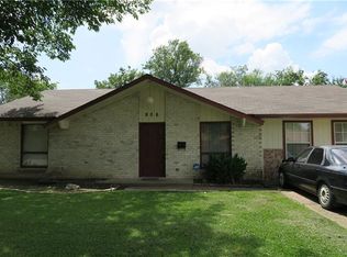 906 Westbrook Dr, Garland, TX 75043