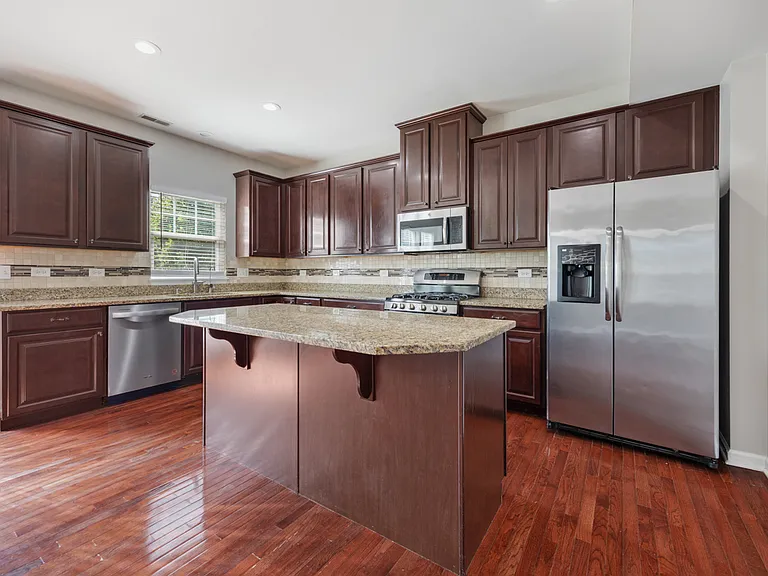3563 Gabrielle Ln — Photo 9