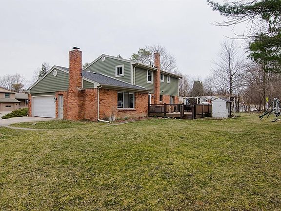 2nd image of 3835 Waldenwood Dr