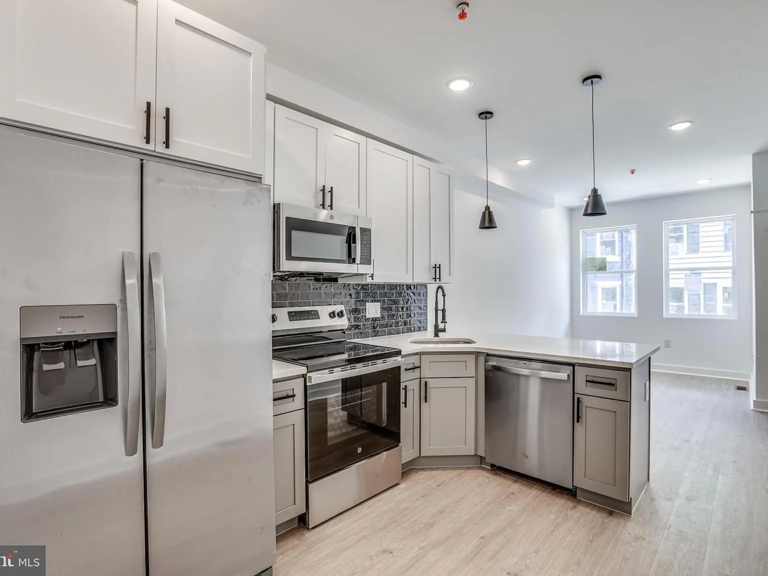 922 W Arizona St #1 — Photo 4