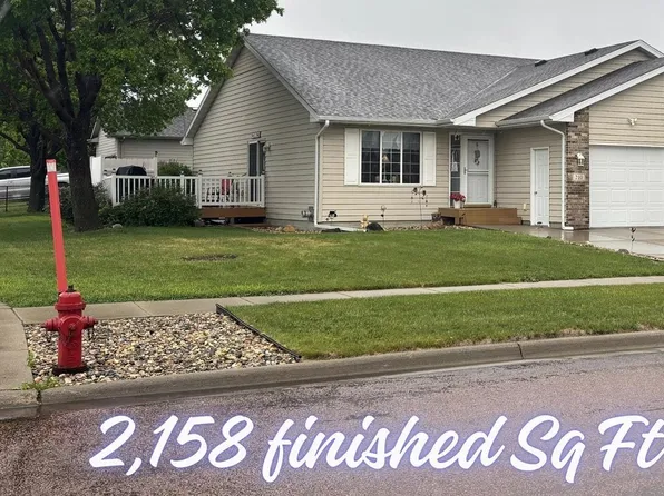 210 W Maple St, Harrisburg, SD 57032