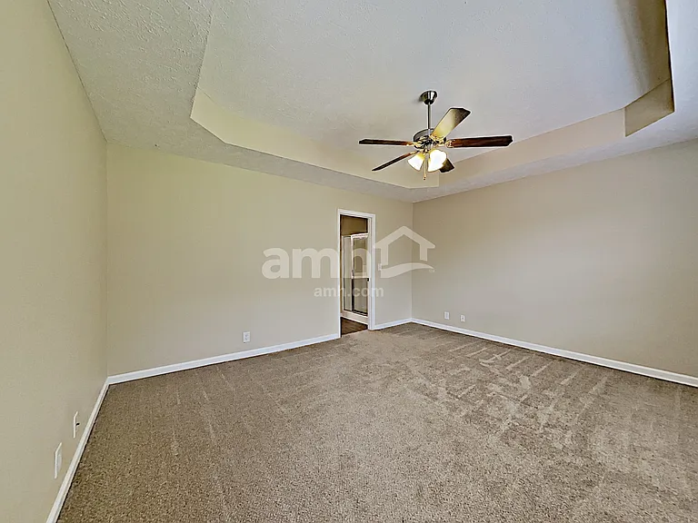 2053 Leefield Dr — Photo 13
