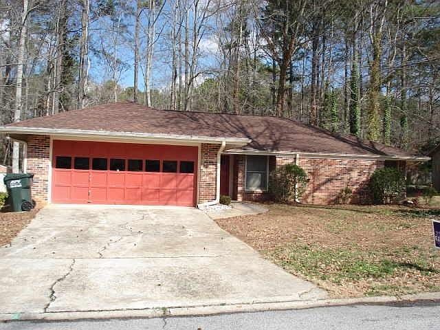 2nd image of 214 Driftwood Ln